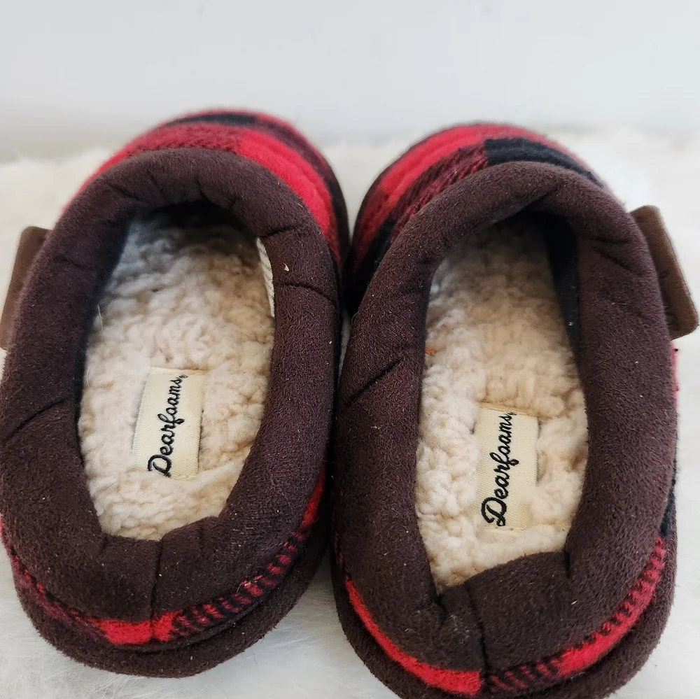 Dearfoam Kids Red & Black Plaid Slippers, Size 9-10